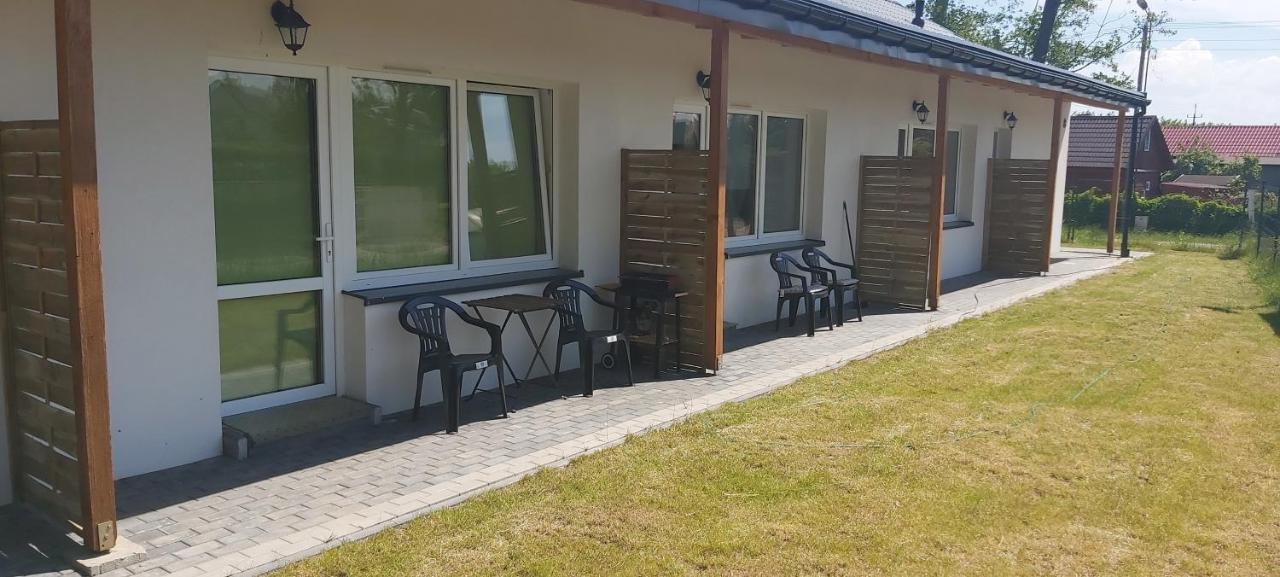 Willa Wieniotowo Apartamenty Przy Lesie I Plazy Ap Am Wald Und Strand Ustronie Morskie Extérieur photo
