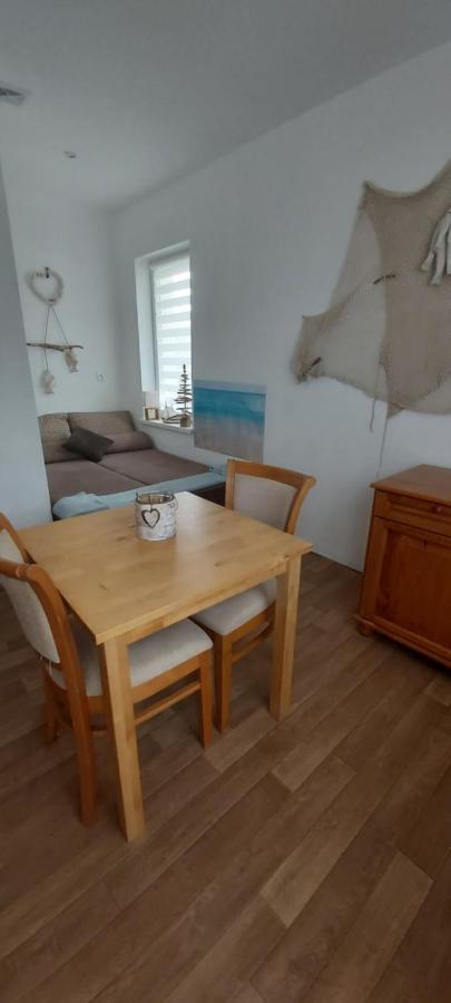 Willa Wieniotowo Apartamenty Przy Lesie I Plazy Ap Am Wald Und Strand Ustronie Morskie Extérieur photo